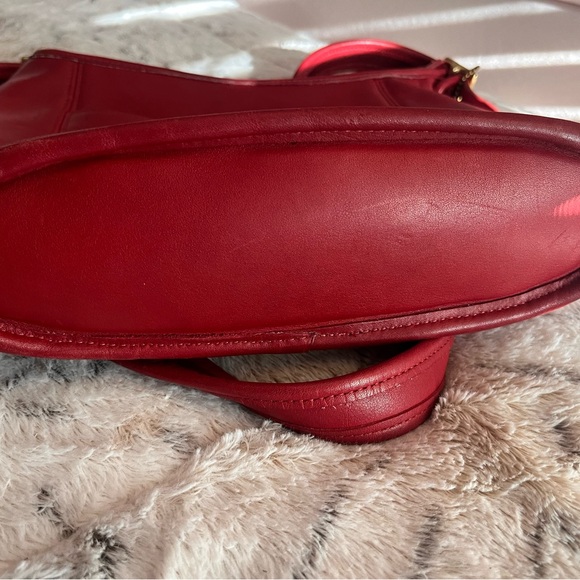 Red Vintage Coach - Picture 8 of 8